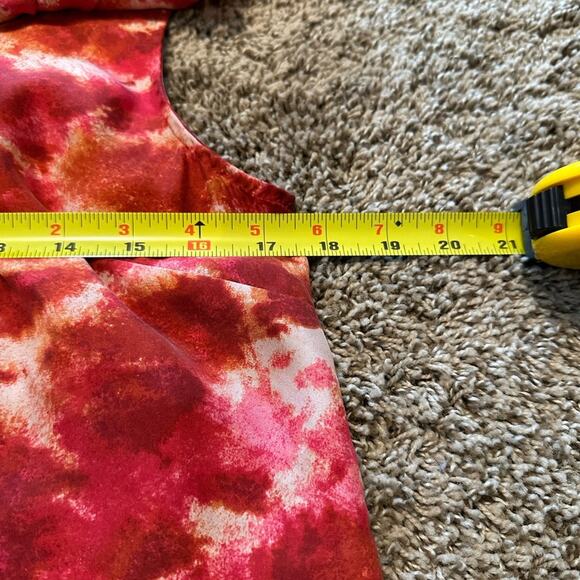 Banana Republic Women's Red Silk Ruffle Top size medium EUC - Picture 6 of 8